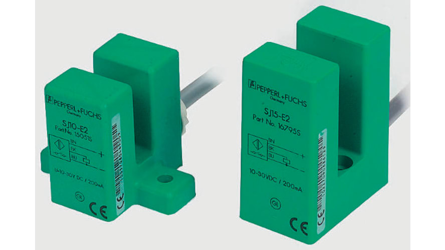 SJ15-WS, Pepperl + Fuchs Inductive Slot-Style Proximity Sensor, 15 mm Detection, 20 → 253 V ac, IP67 – Model: SJ15-WS
