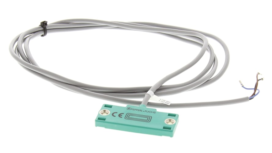 CBN5-F46-E2, Pepperl + Fuchs Capacitive Block-Style Proximity Sensor, 5 mm Detection, PNP Output, 10 → 30 V dc, IP67 – Model: CBN5-F46-E2