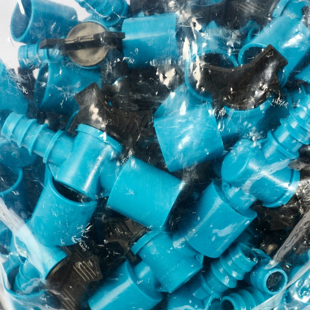 ไชโย วาล์วเกษตรหางปลาสวมทับท่อ PVC-PE ขนาด 3/4 นิ้ว x 20 มม. เหมาะสำหรับใช้ติดตั้งท่อย่อยเพื่อหรี่น้ำให้เบา-แรง (บรรจุ 100ชิ้น/แพ็ค)