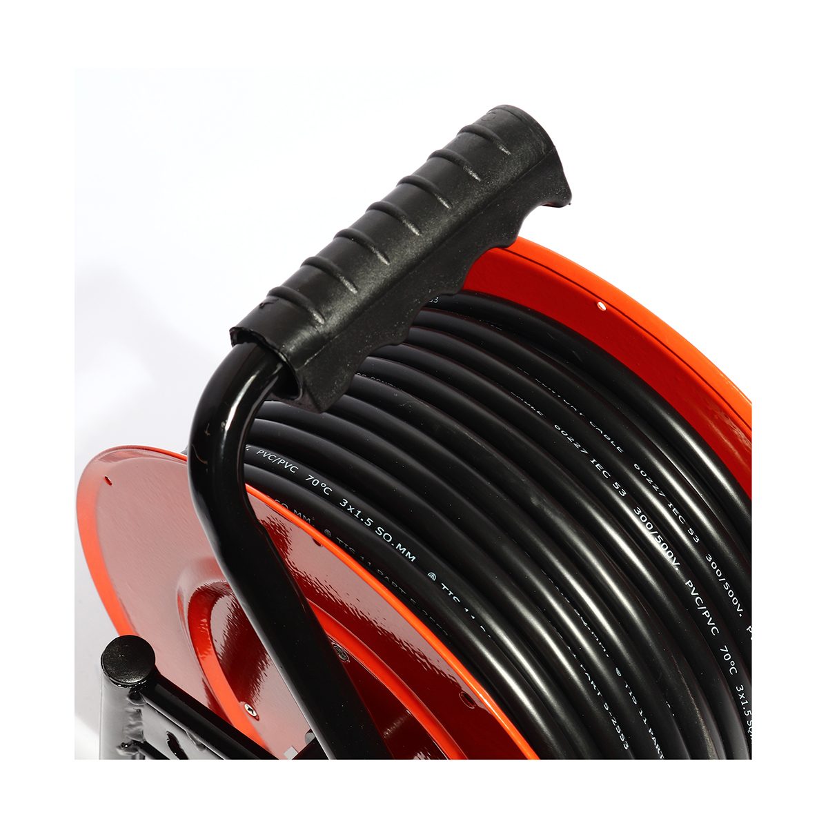 ล้อเก็บสายไฟ มาตรฐาน มอก. CHAMP รุ่น CHD41 Series สายไฟ VCT3X1.5 Sqmm ยาว 30 เมตร รองรับไฟได้ 16 แอมป์ (3,500 วัตต์) เต้าเสียบ 4 ช่อง 1 สวิต