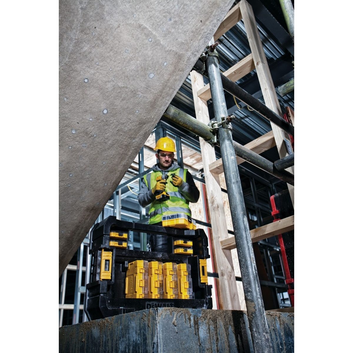 DEWALT ถาดใส่กล่องอุปกรณ์ TSTAK รุ่น DT70716-QZ น้ำหนักเบาถาดแคดดี้สะดวกสำหรับจัดเก็บชุดอุปกรณ์เสริม (ดีวอลท์)