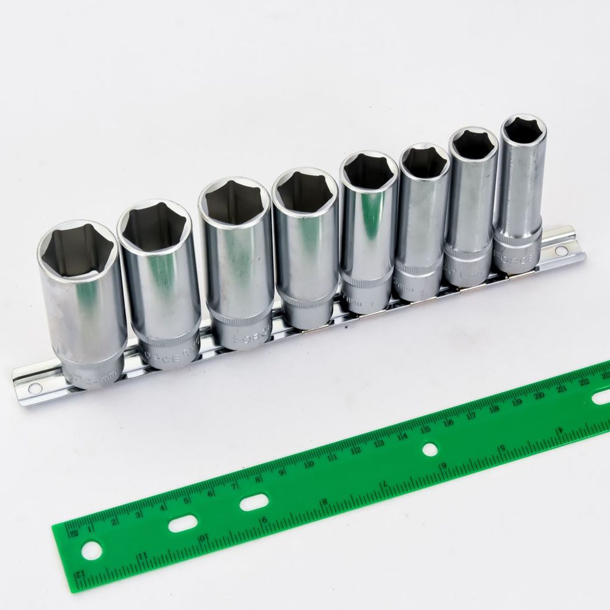 4082 ชุดลูกบ็อก 1/2" แบบยาว 8 ชิ้น