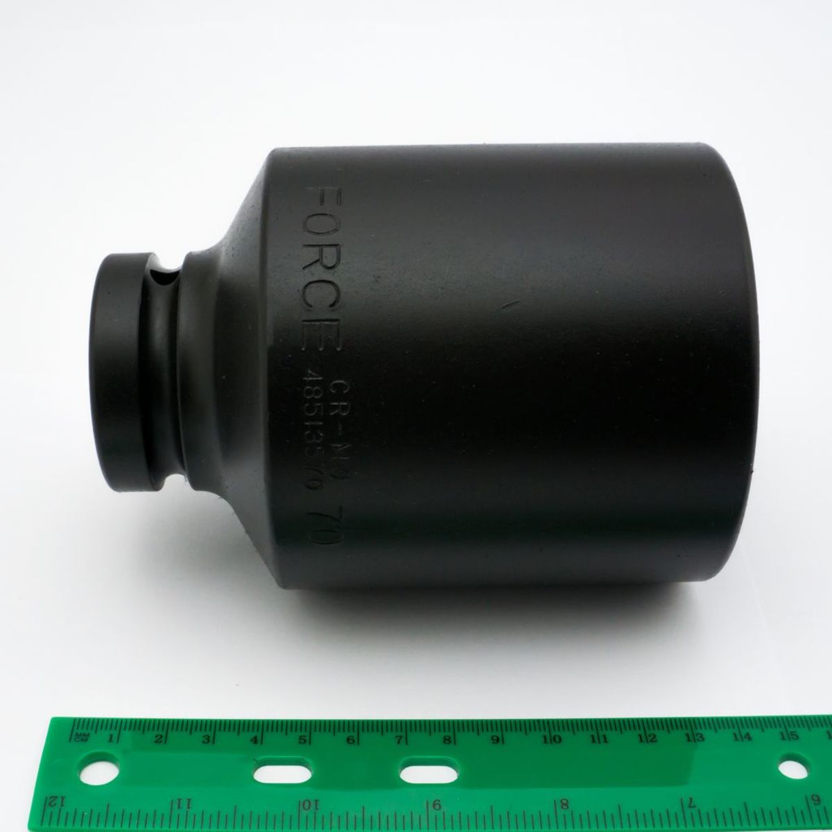 48513570ลูกบ๊อกซ์ลมยาว6PT.135MM 1" NO.70