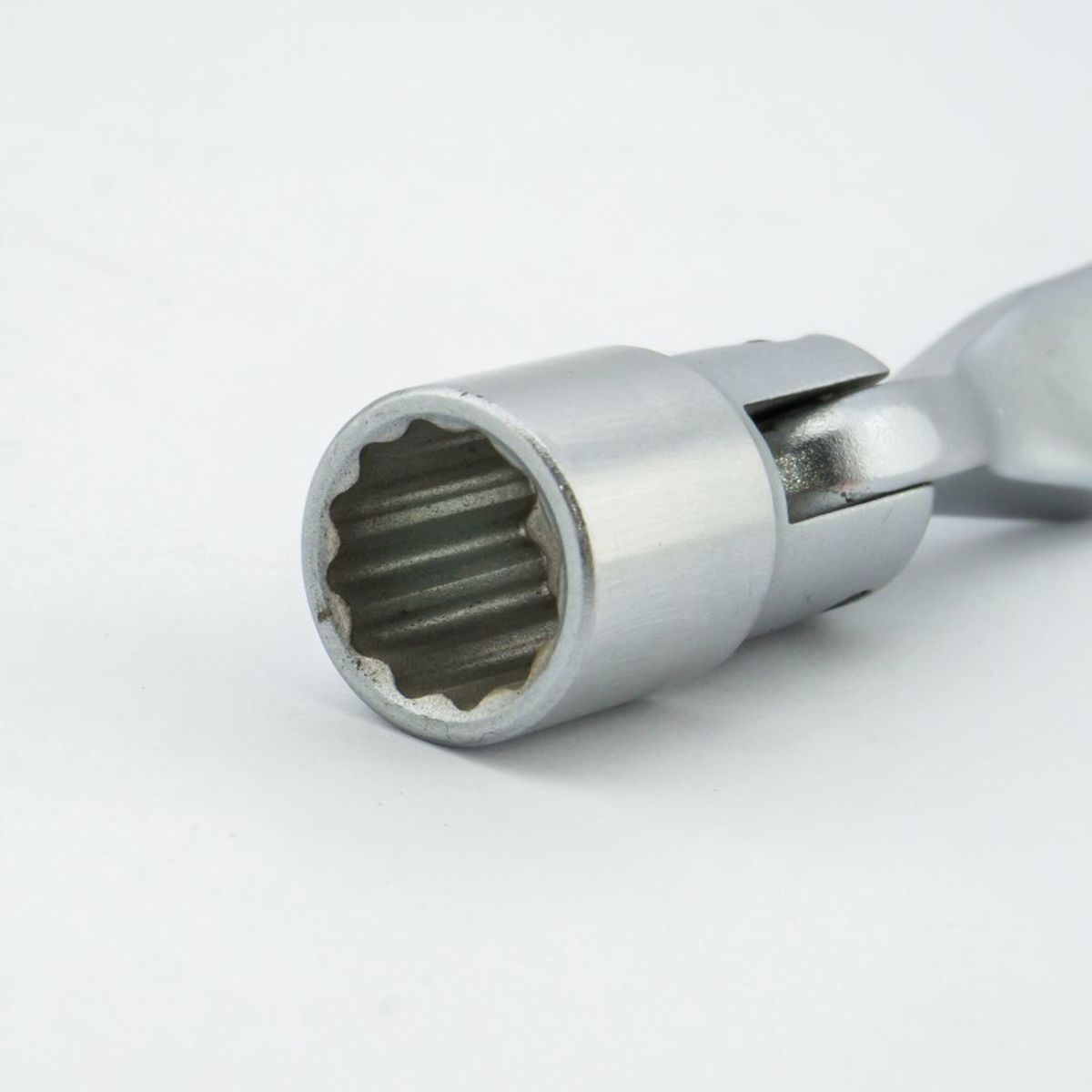 7520810 HINGED SOCKET WRENCH