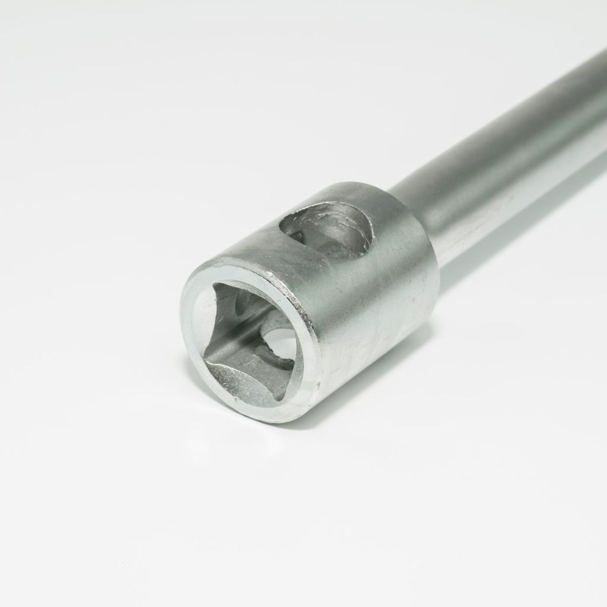 8044700U ด้ามขันตัวที คออ่อน 1/2" 700มม.