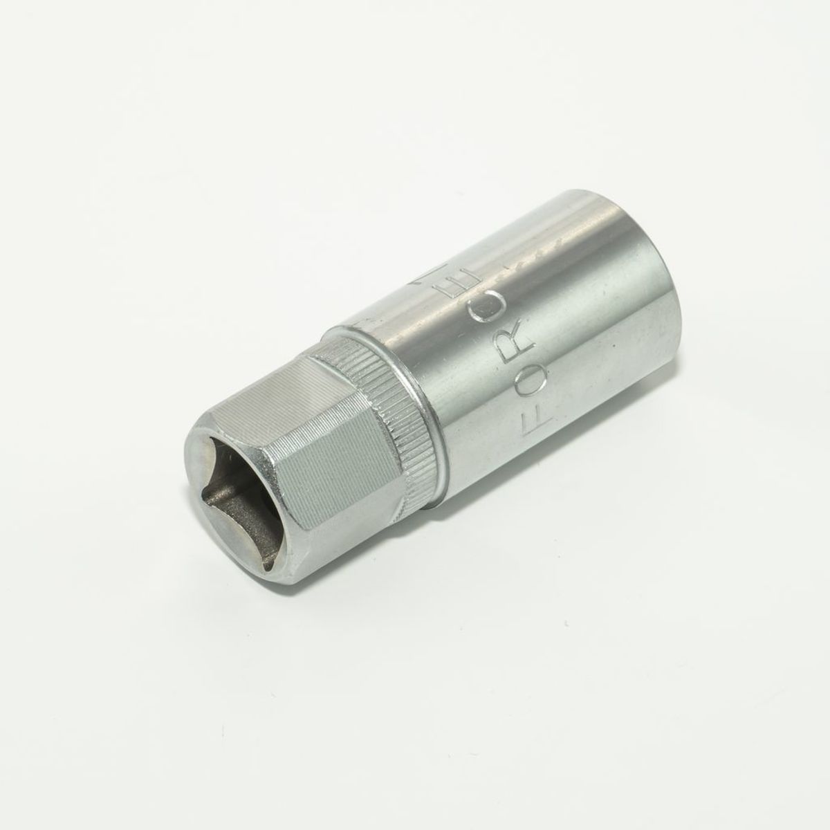 81807 ลูกบ๊อกซ์ขันสตัด1/2" 7มม. ยาว60มม.