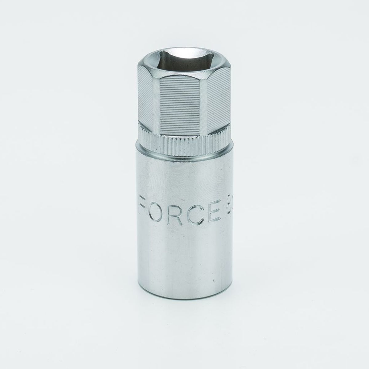 81808 ลูกบ๊อกซ์ขันสตัด1/2" 8มม. ยาว60มม.