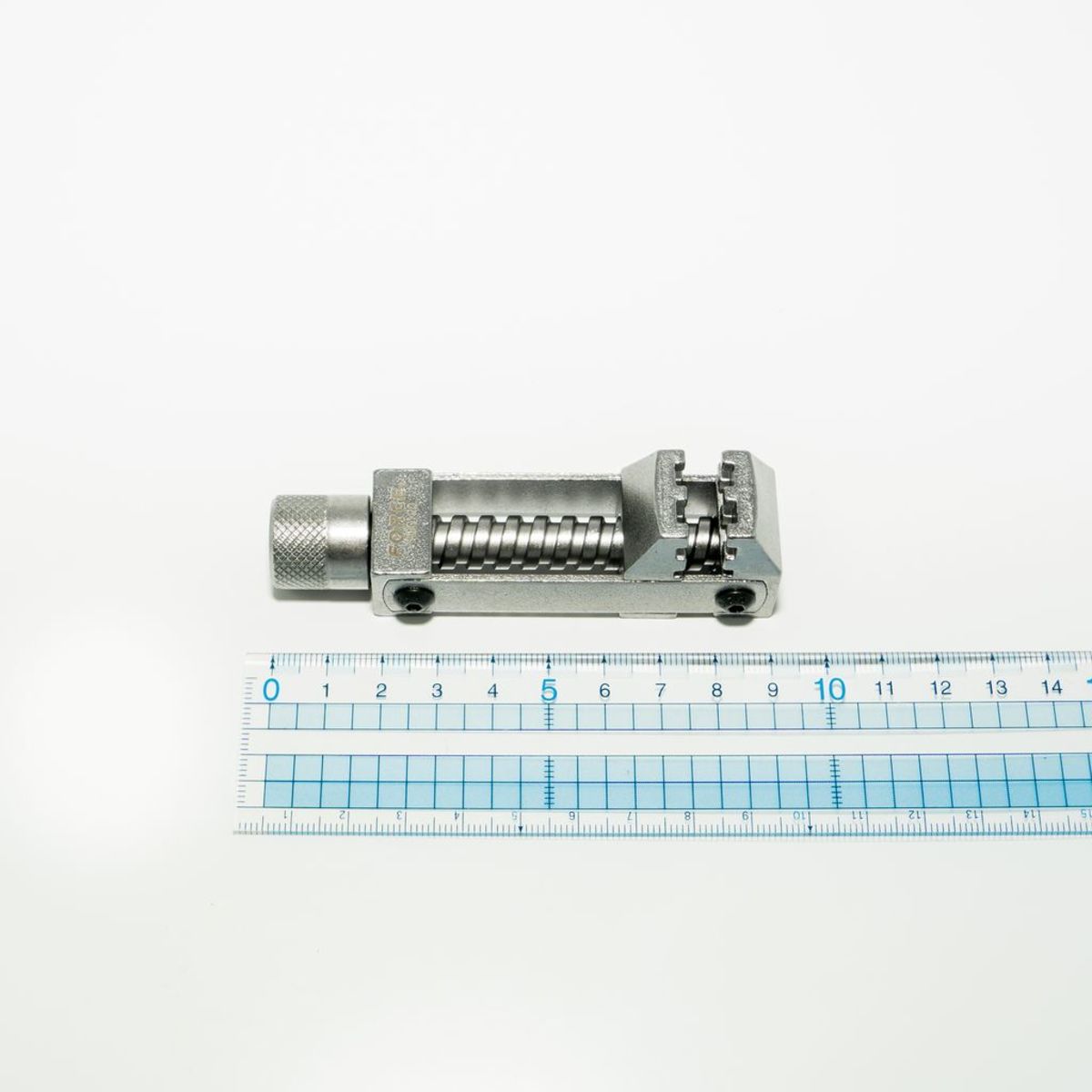 9G0120 อุปกรณ์จับท่อ ขนาด 3/8"