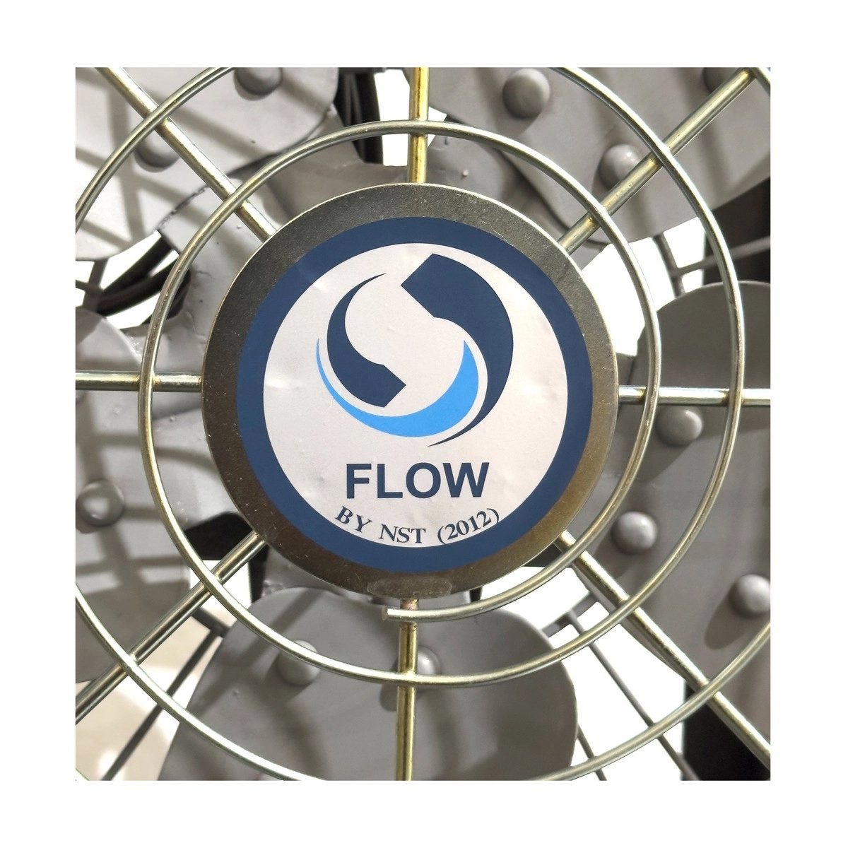 FLOW พัดลมอุตสาหกรรม ขนาด 30 นิ้ว แบบติดผนัง รุ่น IF30 มอเตอร์ 1 แรงม้า 4 โพล 220 โวลต์ สำหรับงานระบายอากาศในโรงงาน และที่อื่นๆ มีเบรคเกอร์ 