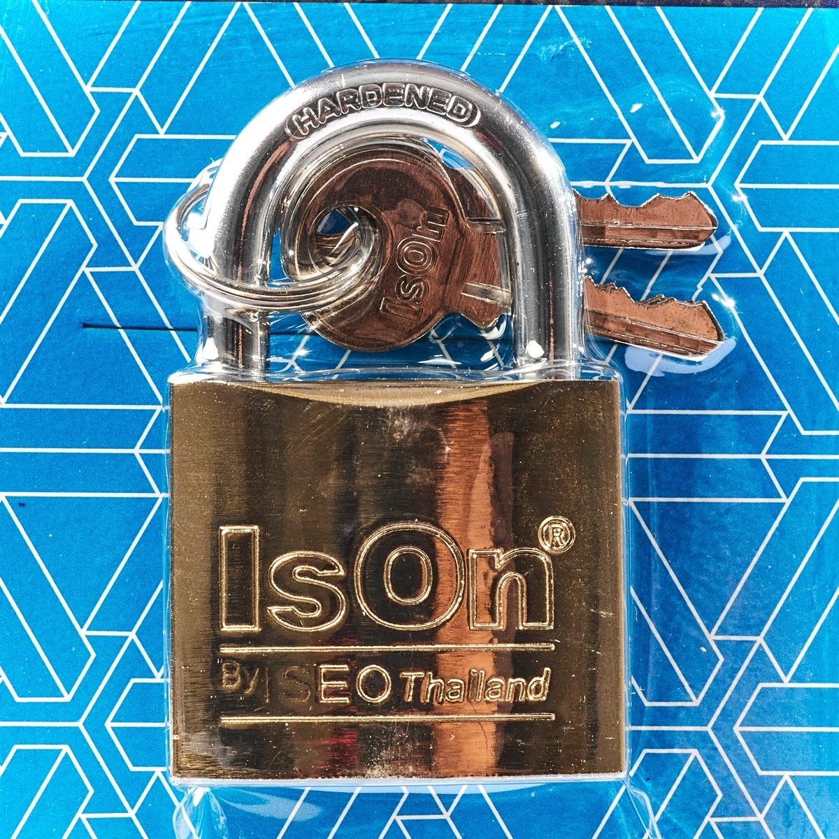 ISON กุญแจสปริงเหล็กสีทอง ระบบรหัสเหมือน งวงเหล้กกล้า กันเลื่อย คอสั้น ขนาด 38 มิลลิเมตร ชุด 3 ตัว มาพร้อมดอกกุญแจคีย์อะไลท์ 3 ดอก (อีสออน)