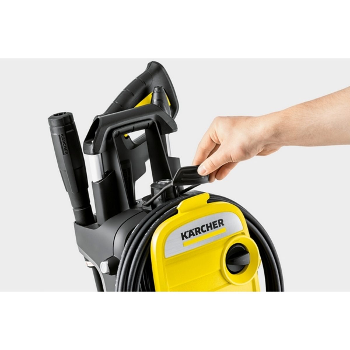 KARCHER (คาร์เชอร์) เครื่องฉีดน้ำแรงดันสูง 145 บาร์ รุ่น K5COMPACT กำลังมอเตอร์ 2.1 กิโลวัตต์ อัตราการไหล 500 ลิตร/ชม. เหมาะสำหรับการทำความส