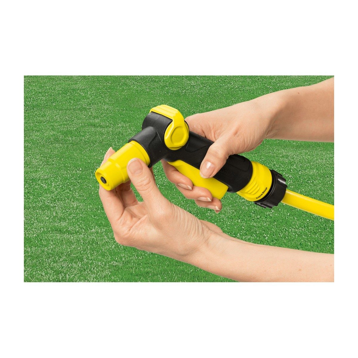 KARCHER ชุดปืนฉีดน้ำ ประกอบด้วยข้อต่อก๊อกน้ำ - ข้อต่ออเนกประสงค์ หัวฉีดน้ำปรับ 2 แบบ หัวฉีดตรง - กรวย (คาร์เชอร์)