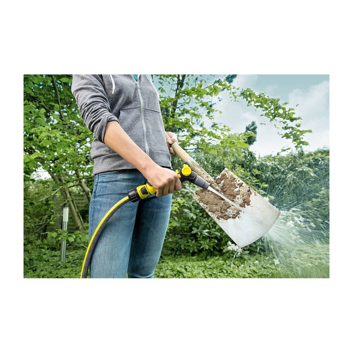 KARCHER ชุดปืนฉีดน้ำ ประกอบด้วยข้อต่อก๊อกน้ำ - ข้อต่ออเนกประสงค์ หัวฉีดน้ำปรับ 2 แบบ หัวฉีดตรง - กรวย (คาร์เชอร์)