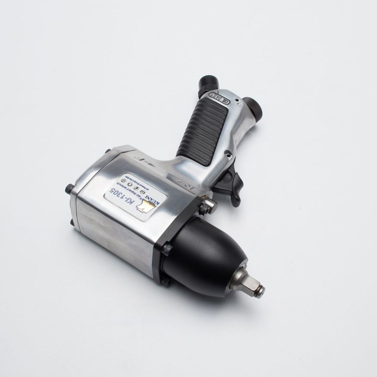 KI-1305 บล๊อกลม 3/8" PIN CLUTCH