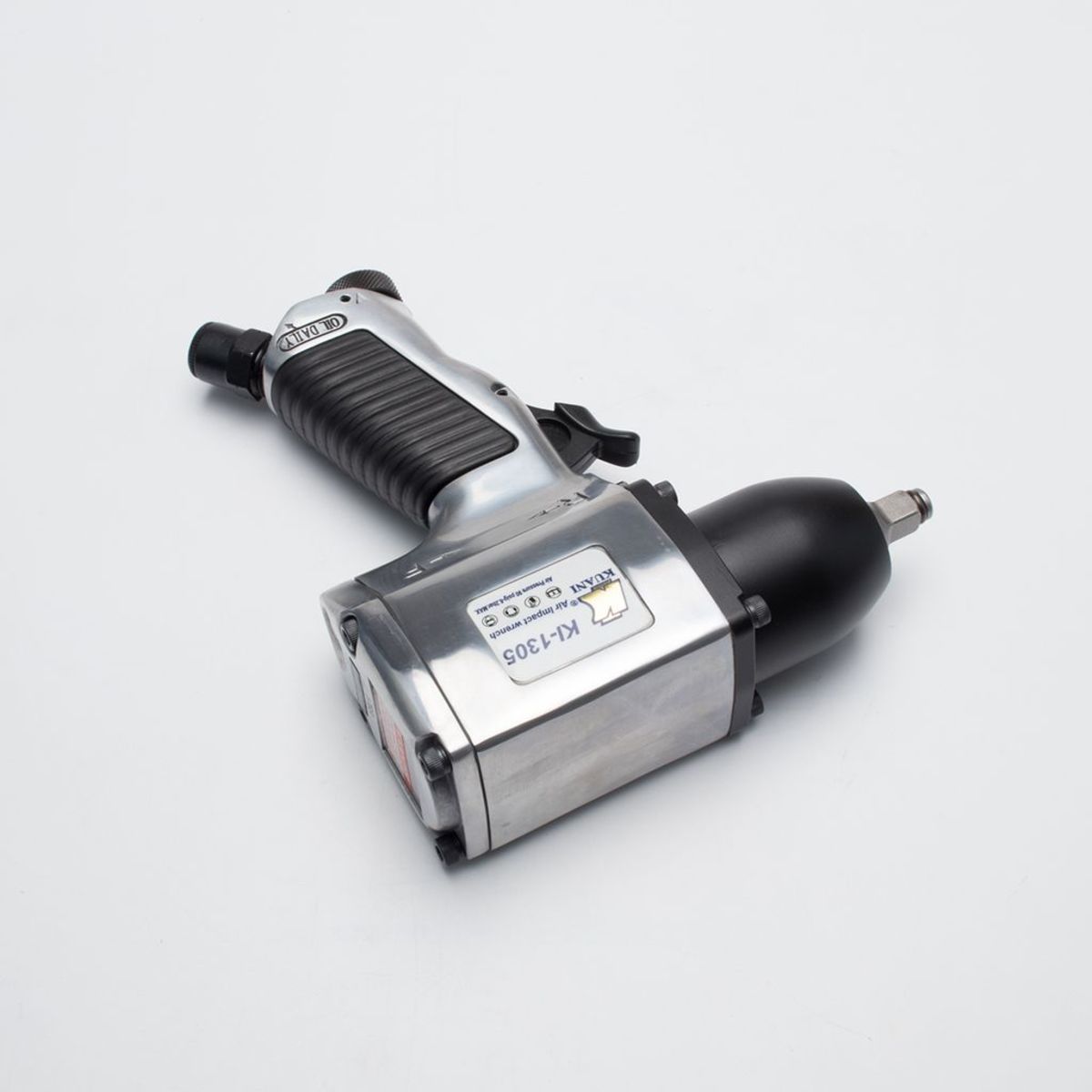KI-1305 บล๊อกลม 3/8" PIN CLUTCH