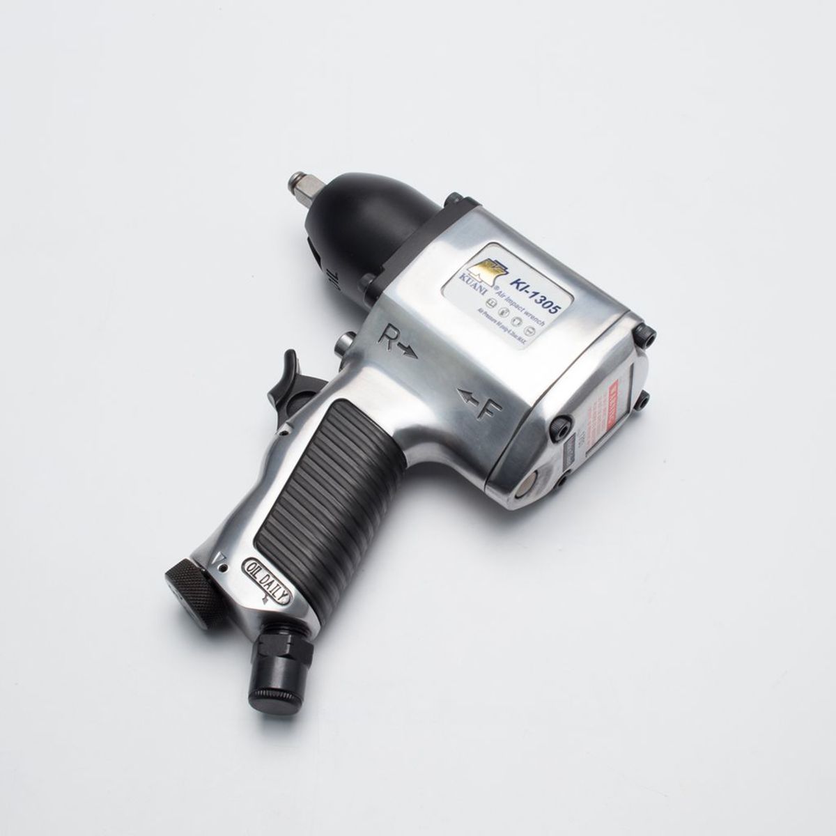 KI-1305 บล๊อกลม 3/8" PIN CLUTCH
