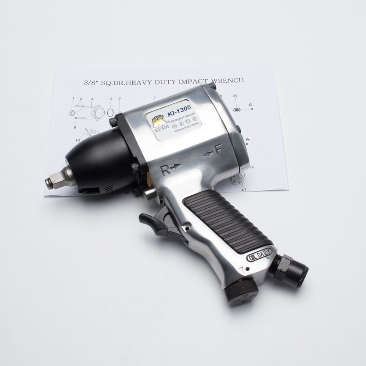KI-1305 บล๊อกลม 3/8" PIN CLUTCH