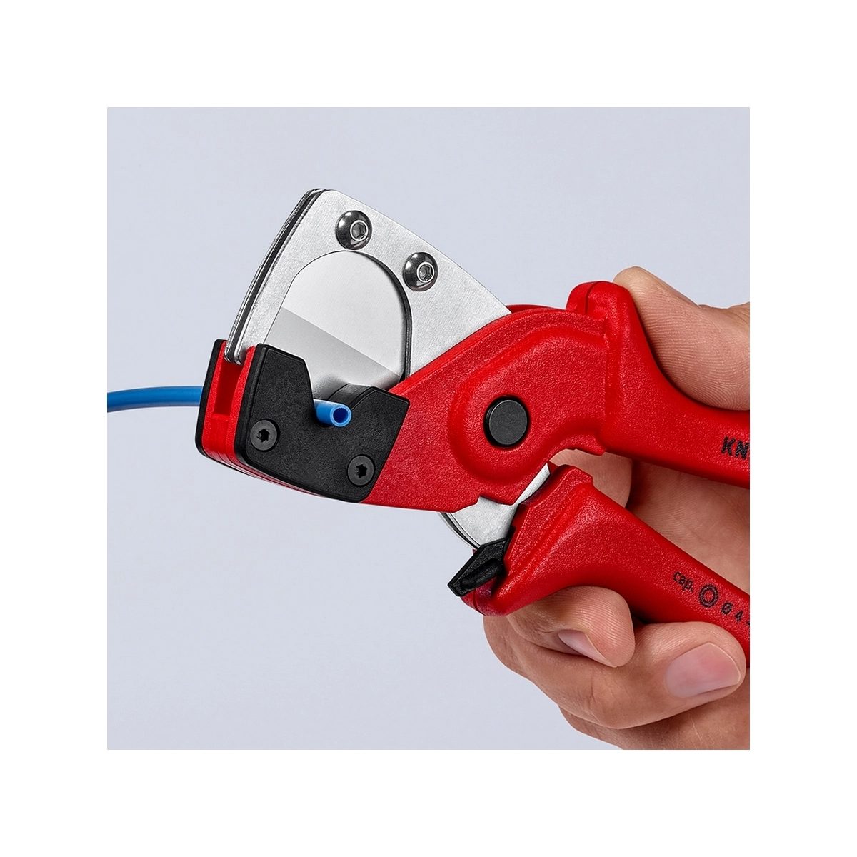 KNIPEX คีมตัดท่อมัลติเลเยอร์และท่อลมแรงดัน รหัส 90 10 185 (คะนิเพค)