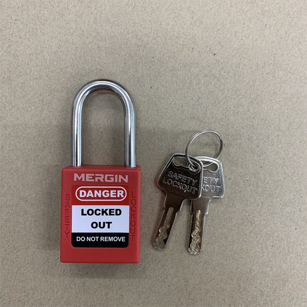 MERGIN  กุญแจนิรภัยก้านสแตนเลส 38 มม.สีแดง พร้อมลูกกุญแจ 2 ดอก / Keyed differ Lockout/ Safety padlock
