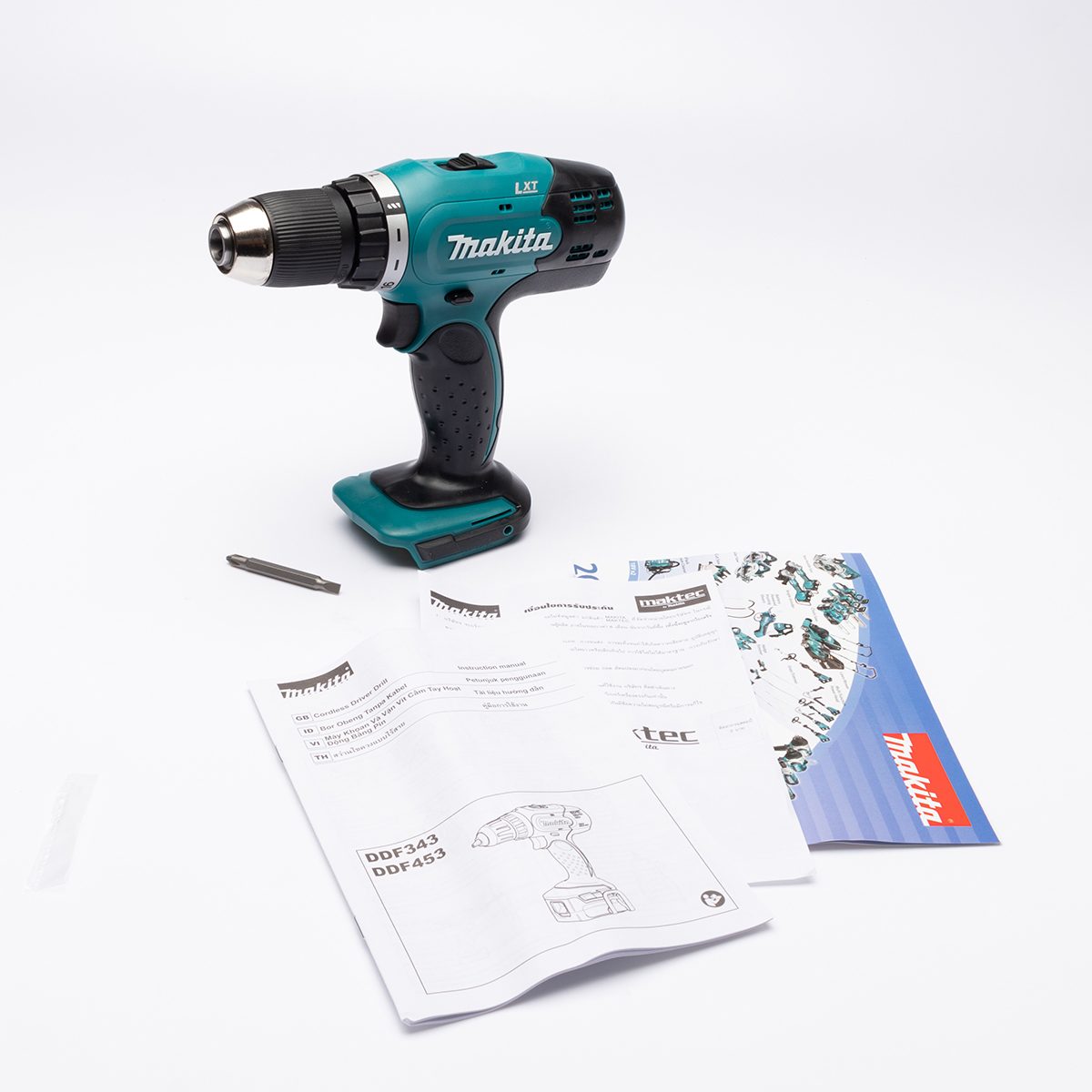 MAKITA สว่านไขควงไร้สาย 18 โวลต์ ขนาด 1/2 นิ้ว รุ่น DDF453Z แรงบิดหมุน 38 นิวตันเมตร ไม่รวมแบตเตอรี่และแท่นชาร์จ (มากีต้า)