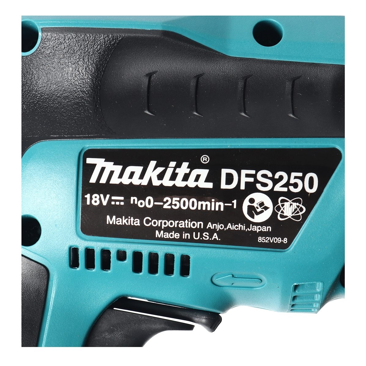 MAKITA ไขควงไฟฟ้าไร้สาย 18 โวลต์ รุ่น DFS250Z ความเร็วรอบตัวเปล่า 0-2,500 รอบ/นาที ไม่รวมแบตเตอรี่และแท่นชาร์จ (มากีต้า)