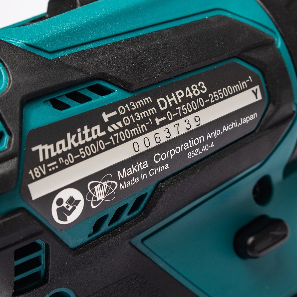 MAKITA สว่านกระแทกไร้สาย 18 โวลต์ ขนาด 13 มม. (1/2 นิ้ว) รุ่น DHP483RFE แรงบิดหมุน 40 นิวตันเมตร รวมแบตเตอรี่-แท่นชาร์จ (มากีต้า)