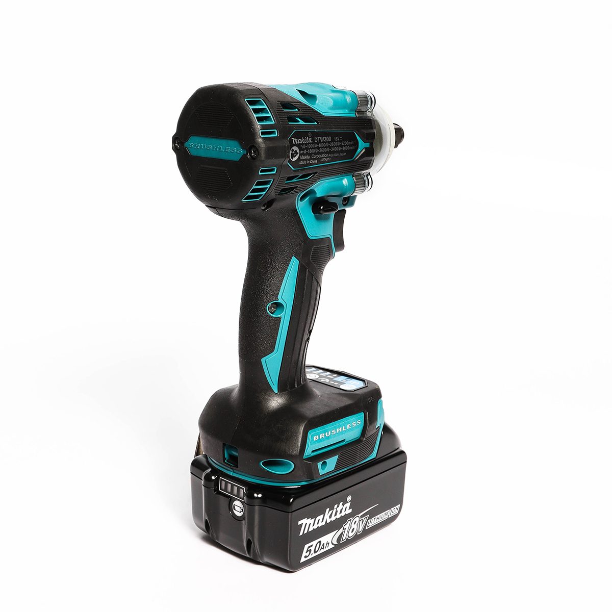 MAKITA เครื่องขันบล๊อกไร้สาย 18 โวลต์ 1/2 นิ้ว รุ่น DTW300RTJ แรงบิดสูงสุด 330 นิวตันเมตร รวมแบตเตอรี่และแท่นชาร์จ (มากีต้า)