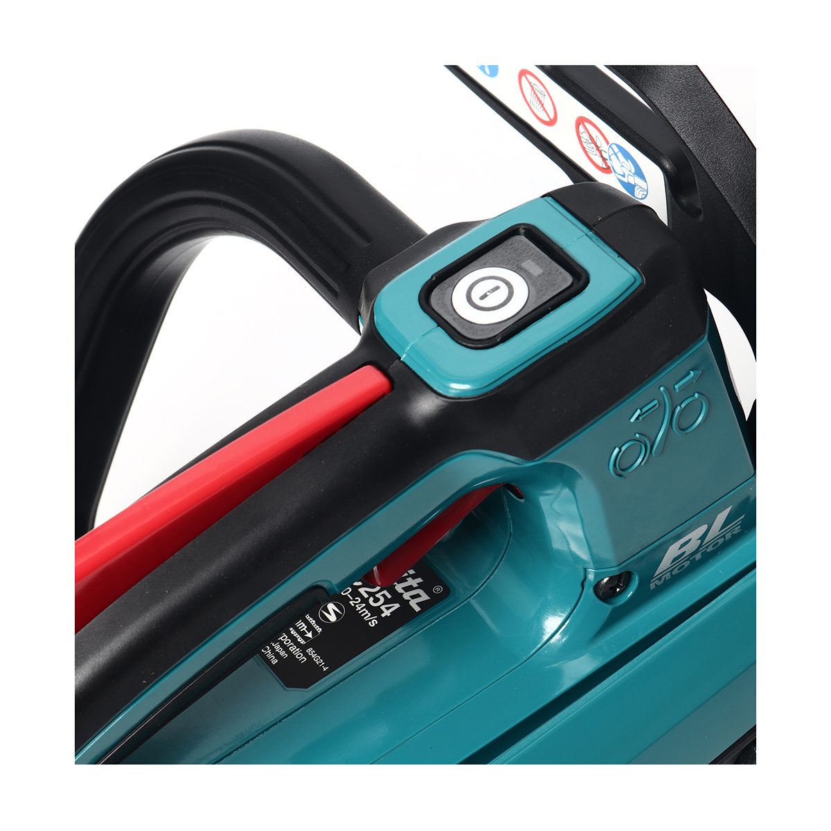 MAKITA เลื่อยโซ่ไร้สาย 18 โวลต์ ความยาวบาร์ 10 นิ้ว (250 มม.) รุ่น DUC254RF ถังน้ำมันโซ่ 140 มล. มอเตอร์ไร้แปรงถ่าน รวมแบตเตอรี่-แท่นชาร์จ (