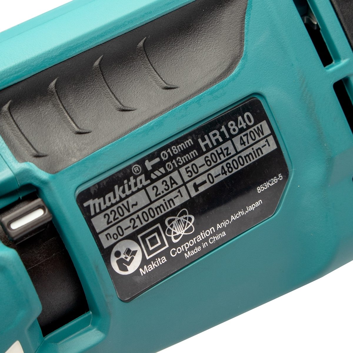 MAKITA สว่านโรตารี่ไฟฟ้า ขนาด 18 มม. (11/16 นิ้ว) กำลังไฟ 470 วัตต์ รุ่น HR-1840 พลังงานการกระแทก 1.4 จูล ใช้กับดอก SDS PLUS (มากีต้า)