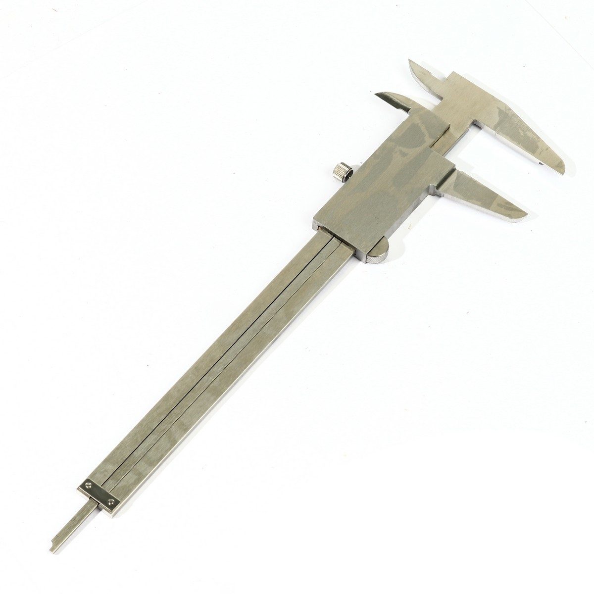 MITUTOYO เวอร์เนียคาลิปเปอร์ (Vernier Caliper) รุ่น 530-122 ระยะในการวัด 0-150 มม. ความละเอียด 0.02 มม. ความแม่นยำ ±0.03 ใช้สำหรับวัดความกว้