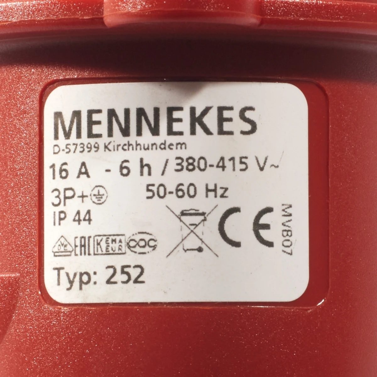 MENNEKES ปลั๊กอุตสาหกรรม ตัวเมีย กลางทาง AM-TOP บอดี้เดียว ระบบสกรู รุ่น 14502 2P+E/16A/230V/50-60 Hz/IP54 (เมนเนเคส)