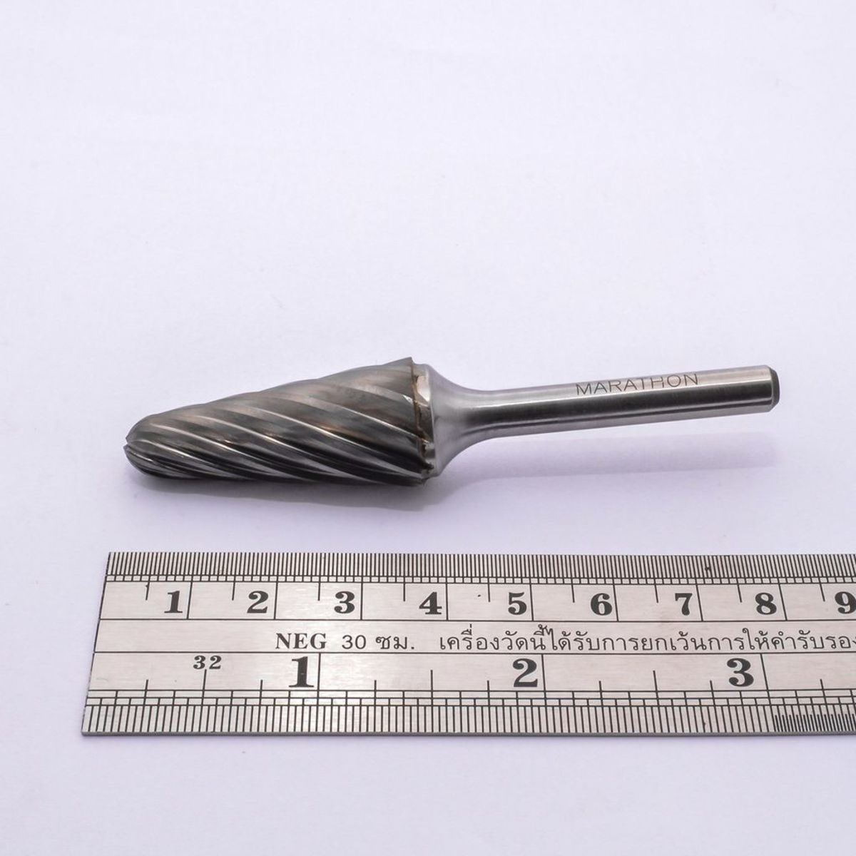 MARATHON เหล็กเจียคาร์ไบด์ทรงเฉียง 14° หัวมน รุ่น ALUMA CUT SL-6M เส้นผ่านศูนย์กลาง 16 มม. แกน 6 มม. ความยาวคมกัด 33 มม. สำหรับงานโมลด์ (มาร