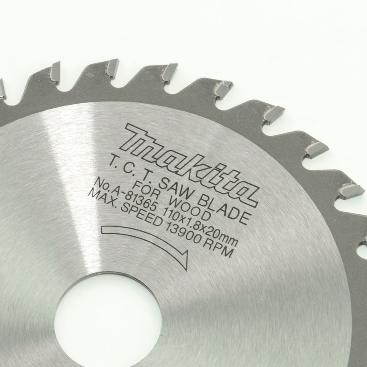 MAKITA ใบเลื่อยวงเดือนคาร์ไบด์สำหรับตัดไม้ 4 นิ้ว 30 ฟัน รุ่น A-81365 เส้นผ่านศูนย์กลาง 110 มม. หนา 1.8 มม. (มากีต้า)
