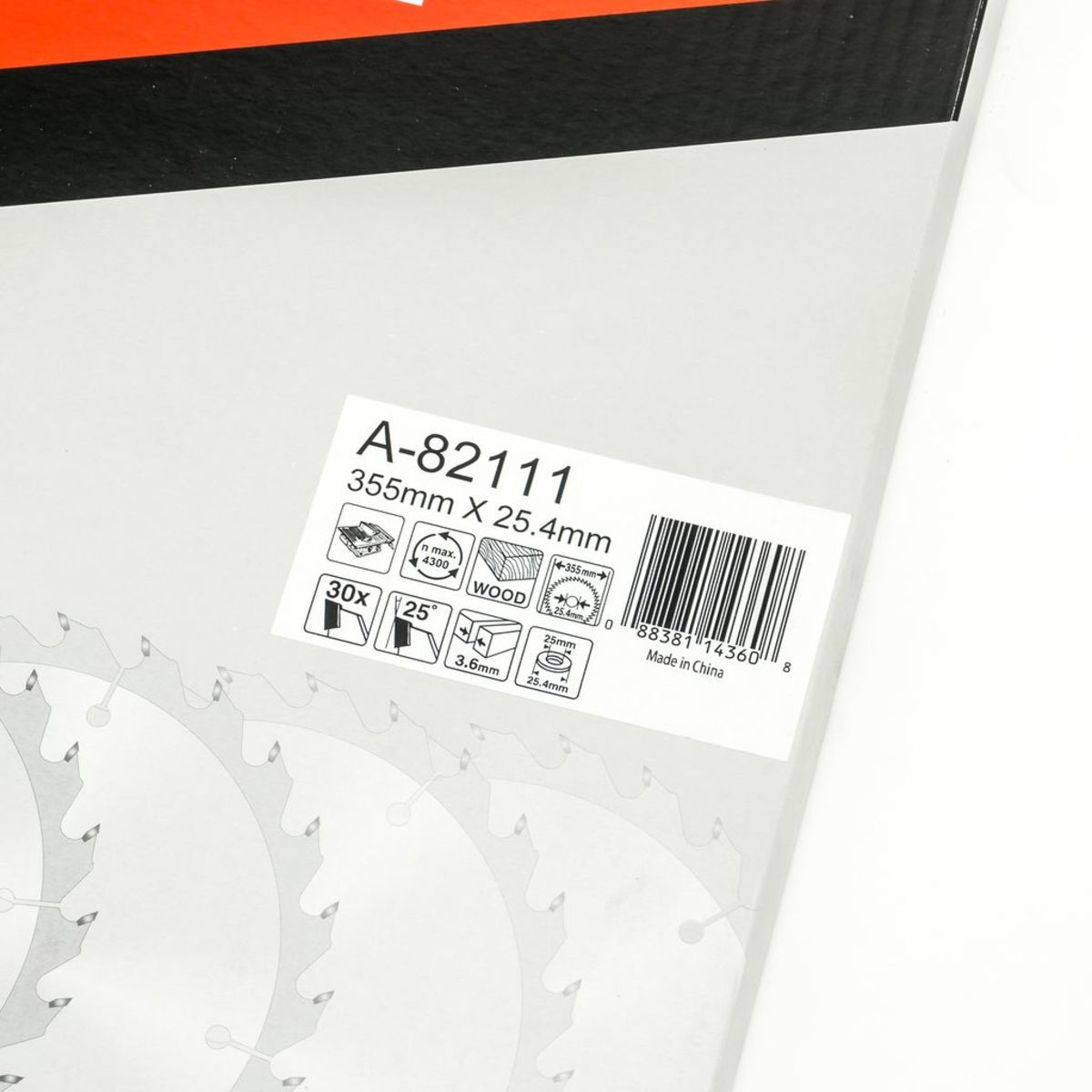 MAKITA ใบเลื่อยวงเดือนคาร์ไบด์สำหรับตัดไม้ 14 นิ้ว 30 ฟัน รุ่น A-82111 เส้นผ่านศูนย์กลาง 355 มม. หนา 3.6 มม. (มากีต้า)
