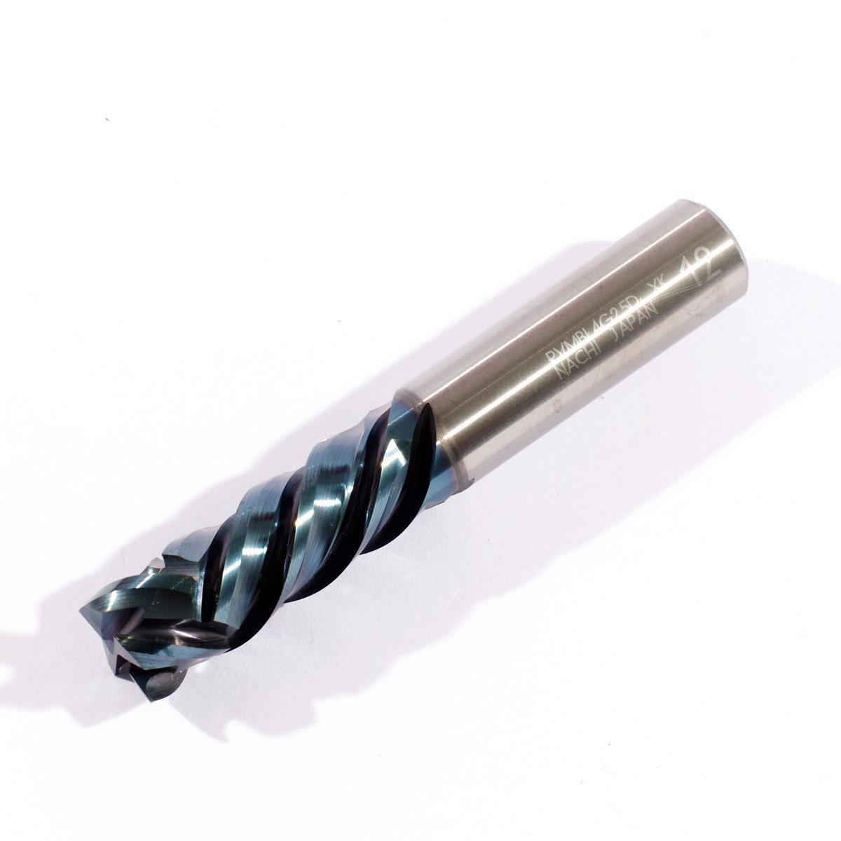 NACHI L9722_12.0 MM ดอกเอ็นมิลล์คาร์ไบด์ Burrless เคลือบผิว REVO-M รุ่น 4 ฟัน 2.5 D (G Type) เกลียวซ้าย/ขวาทำมุม 45° - 47° (นาชิ)