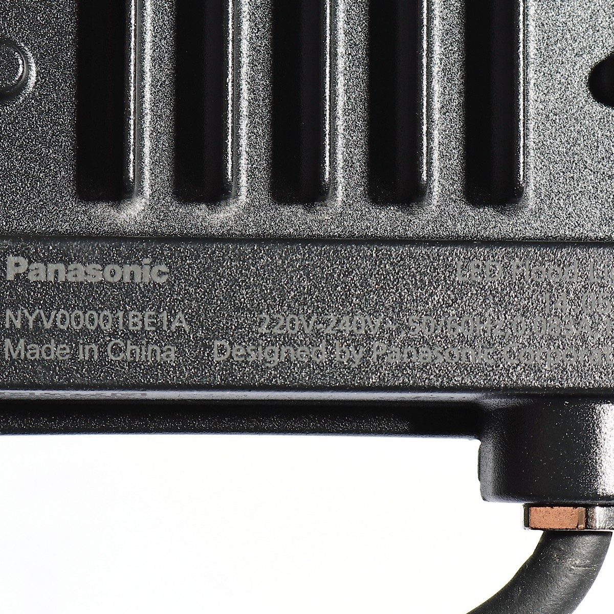 PANASONIC โคมไฟฟลัดไลท์ 10 วัตต์ วอร์มไวท์ รุ่น LED Mini FloodLight มาพร้อมการกันน้ำ IP65 (พานาโซนิค)