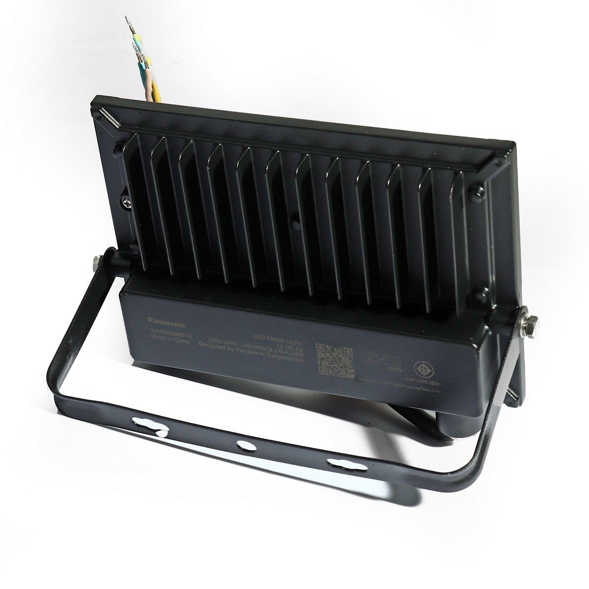 PANASONIC โคมไฟฟลัดไลท์ 50 วัตต์ วอร์มไวท์ รุ่น LED Mini FloodLight มาพร้อมการกันน้ำ IP65 (พานาโซนิค)