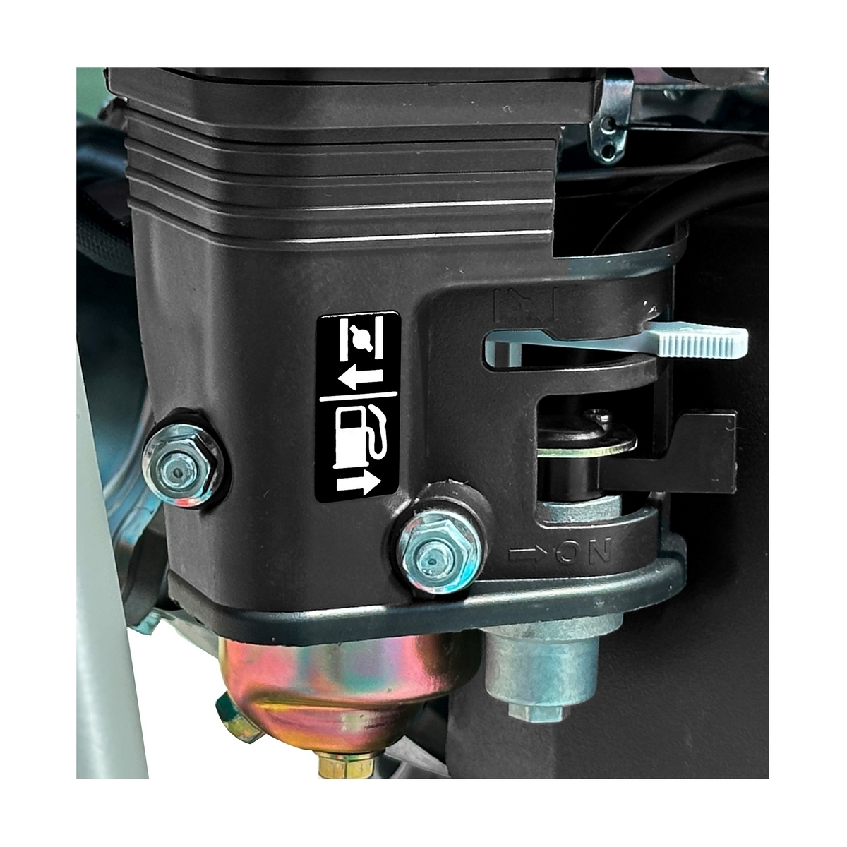 POLO เครื่องปั่นไฟเบนซิน Inverter กำลังไฟ 2.8 กิโลวัตต์ กำลังเครื่องยนต์ 7 แรงม้า รุ่น GT3750iP (รุ่นพกพา) ถังน้ำมัน 5.0 ลิตร สตาร์ทมือ (โปโ