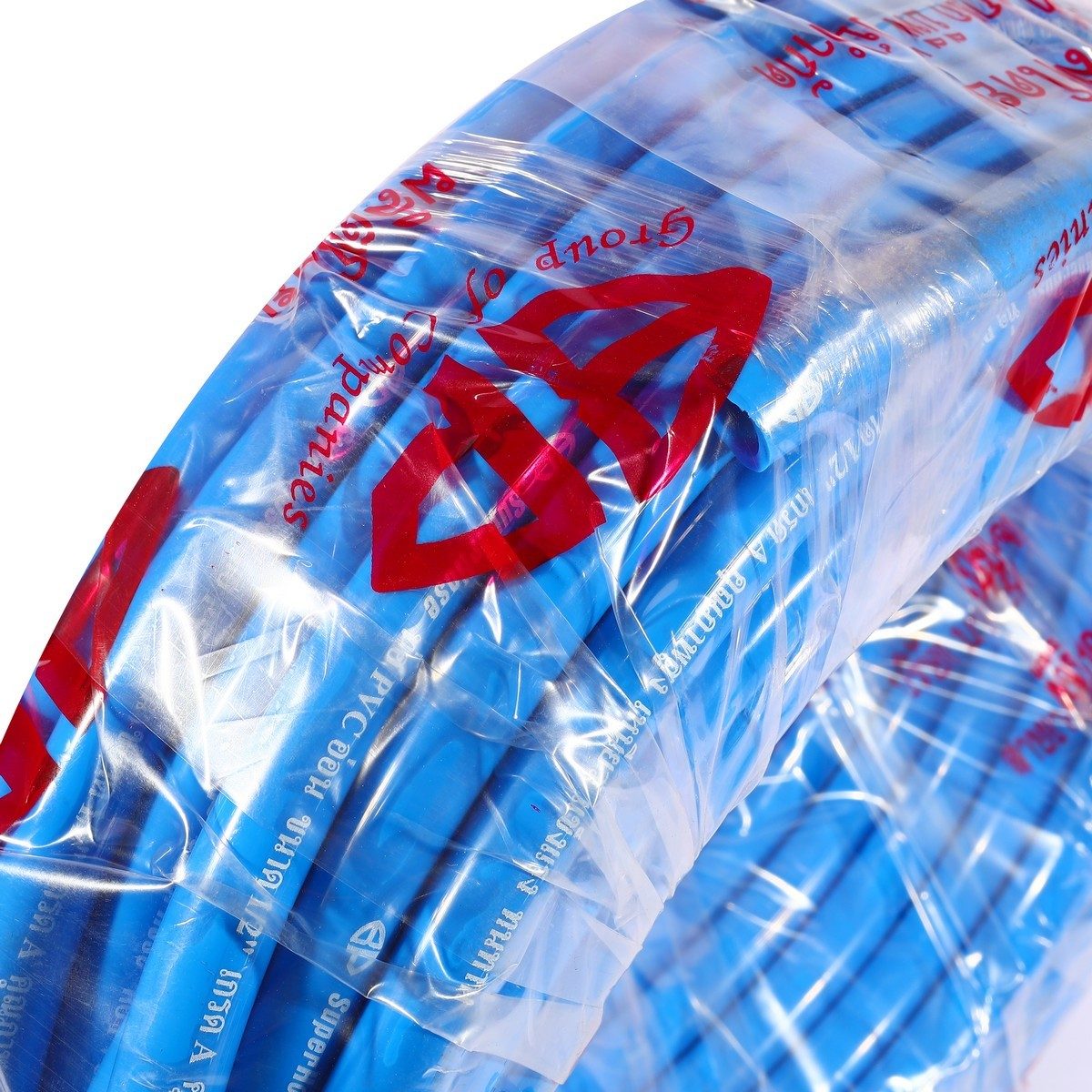 SUPERHOSE สายยางเรียบสีฟ้า แบบยางเด้ง ขนาด 1/2 นิ้ว X 20 ม. สายกลม ผลิตจาก PVC เกรด A น้ำหนักเบา กลิ่นไม่ฉุน แรงดันใช้งาน 1-2 บาร์ (ซูปเปอร์