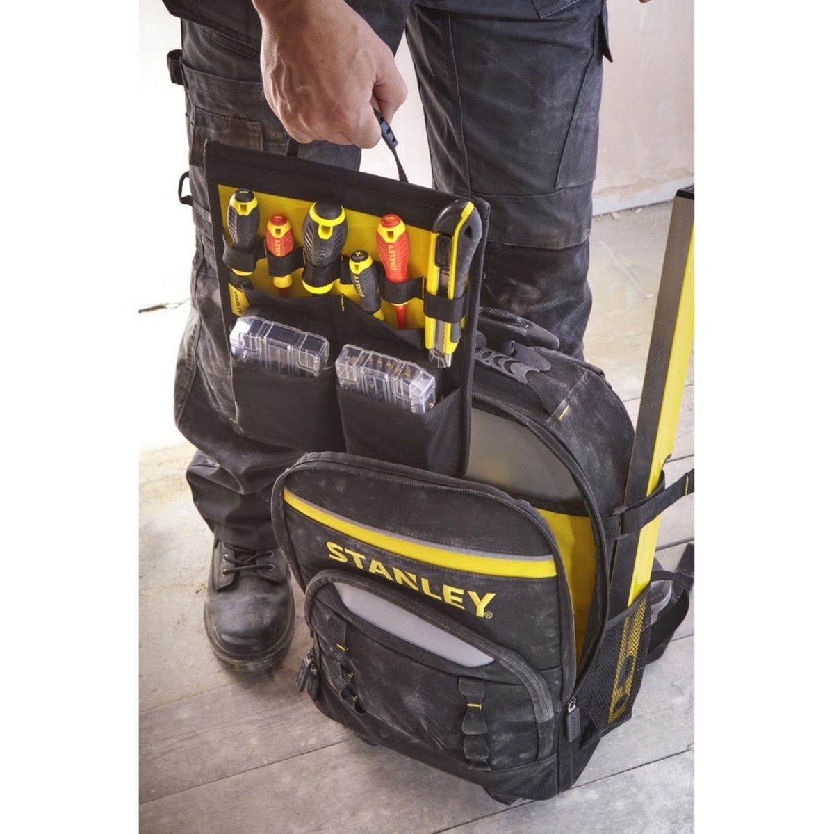 STANLEY กระเป๋าเป้รถเข็น ขนาด 38x18x46 ซม. (สแตนเล่ย์)