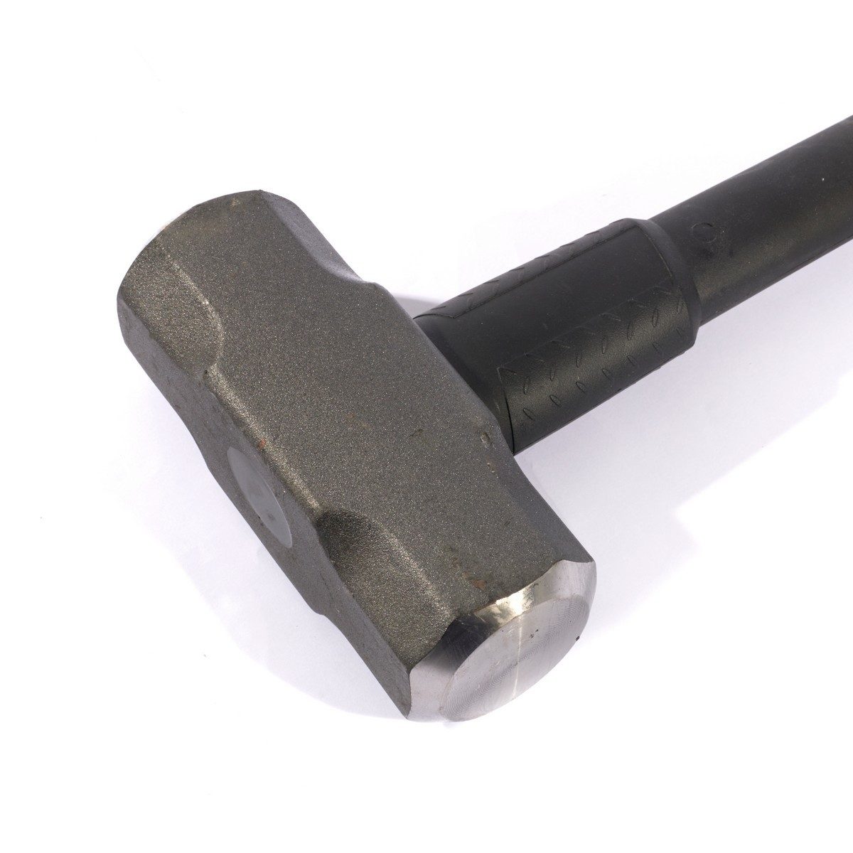 ค้อนปอนด์ ด้าม Fiber 10 ปอนด์ ทรูเปอร์ (TRUPER) รุ่น 16540 ขนาด 36 นิ้ว เหล็กกล้าคาร์บอนสูง ด้านหน้าที่มีการกลึงและเอียงทำให้ลดโอกาสเกิดอุบั