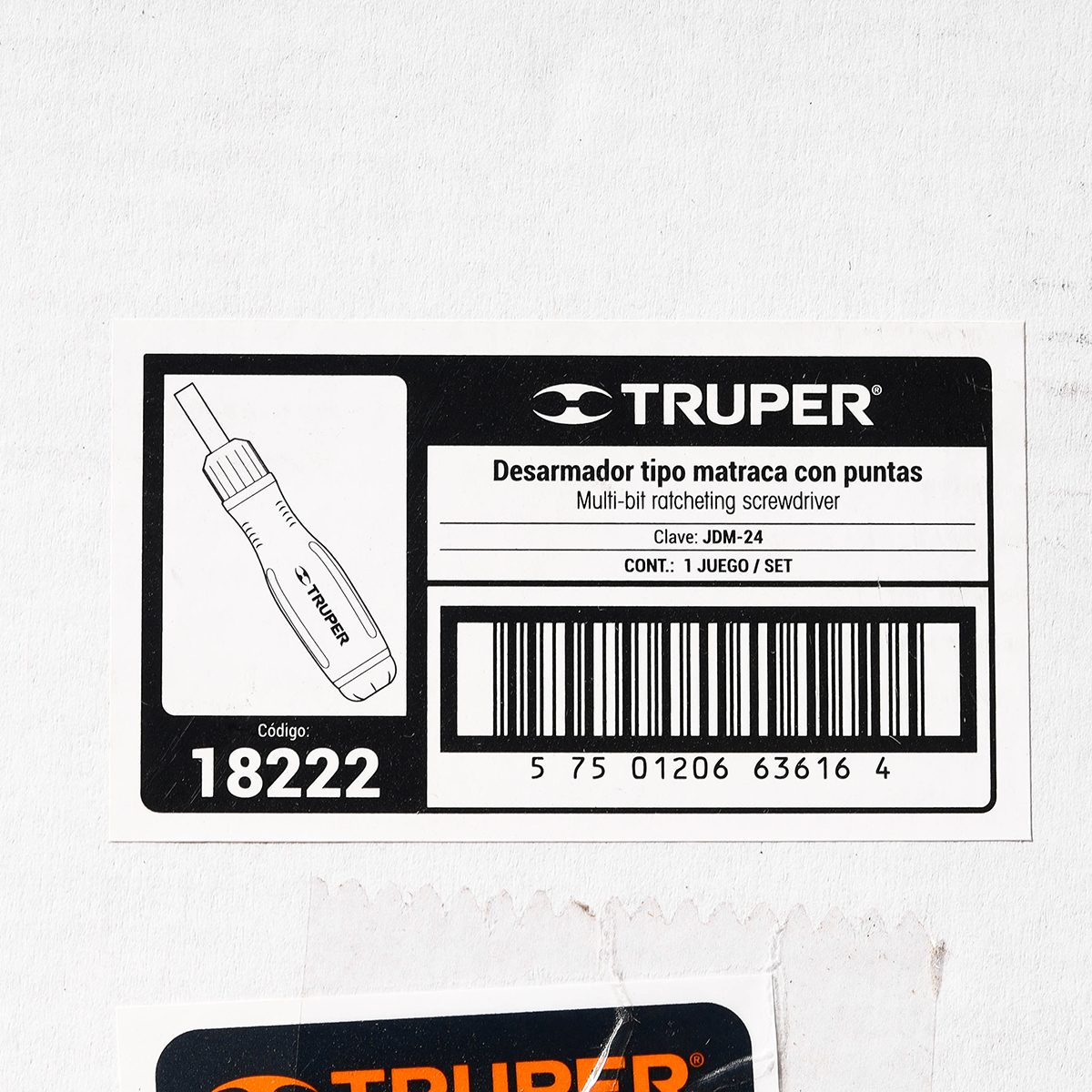 ชุดไขควง 1/4 นิ้ว ทรูเปอร์ (TRUPER) Bit 17 ชิ้น และ ลูกบล็อก 7 ชิ้น รุ่น 18222 ทำจากเหล็กวานาเดียมโครเมี่ยม ความต้านทานแรงบิดเพิ่มขึ้น 100% 