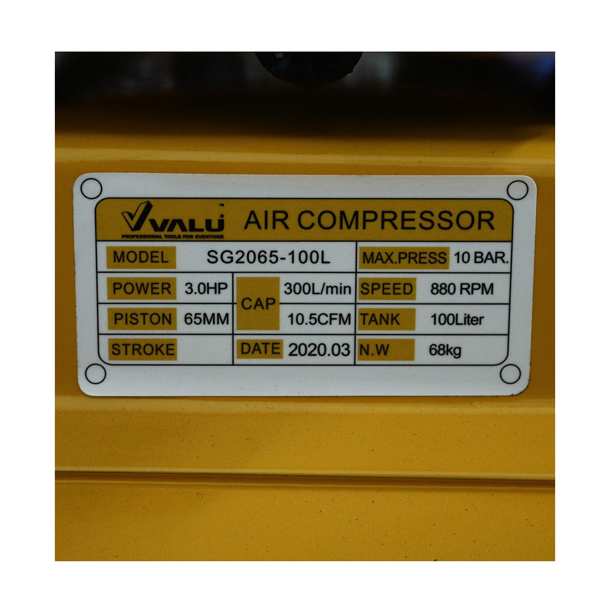 VALU ปั๊มลมสายพาน มอเตอร์ 3 แรงม้า (2200 วัตต์) ถัง 100 ลิตร รุ่น 2065-100 ไฟ 1 เฟส ความเร็วรอบ 2850 รอบ/นาที แรงดันลม 8 บาร์ ปริมาณลม 200 ล
