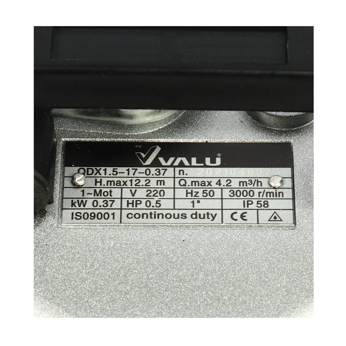 VALU ปั๊มแช่ ปั๊มไดโว่ ปั๊มจุ่ม ขนาดท่อส่งออก 1 นิ้ว รุ่น QDX1.5-17-0.37 กำลังมอเตอร์ 0.37 กิโลวัตต์ (370 วัตต์) ไฟ 220 โวลต์ ส่งสูงสุด 12.2