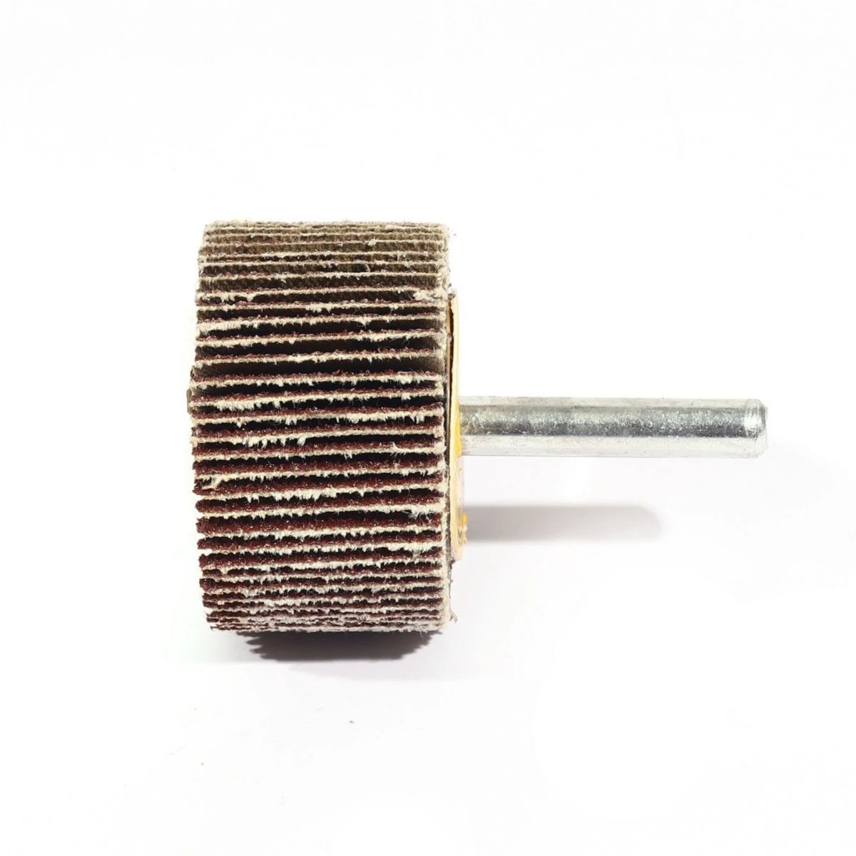 ล้อทราย มีแกน 1.5" X 1" X 6MM #100