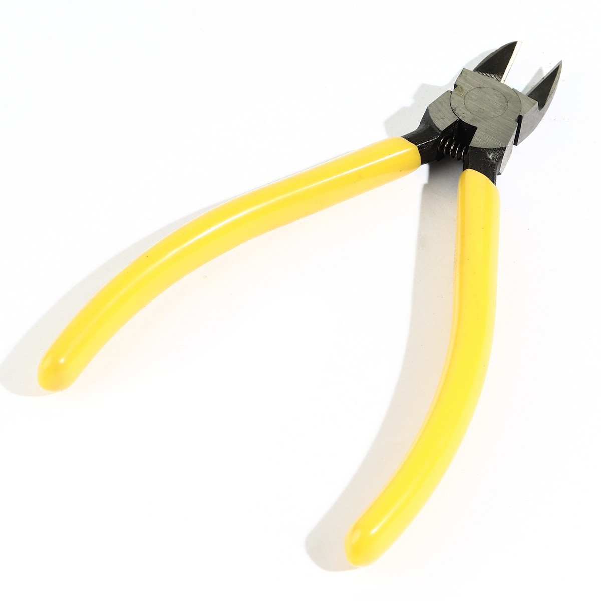 W150A คีมปากแบน มินิด้ามเหลือง 6"