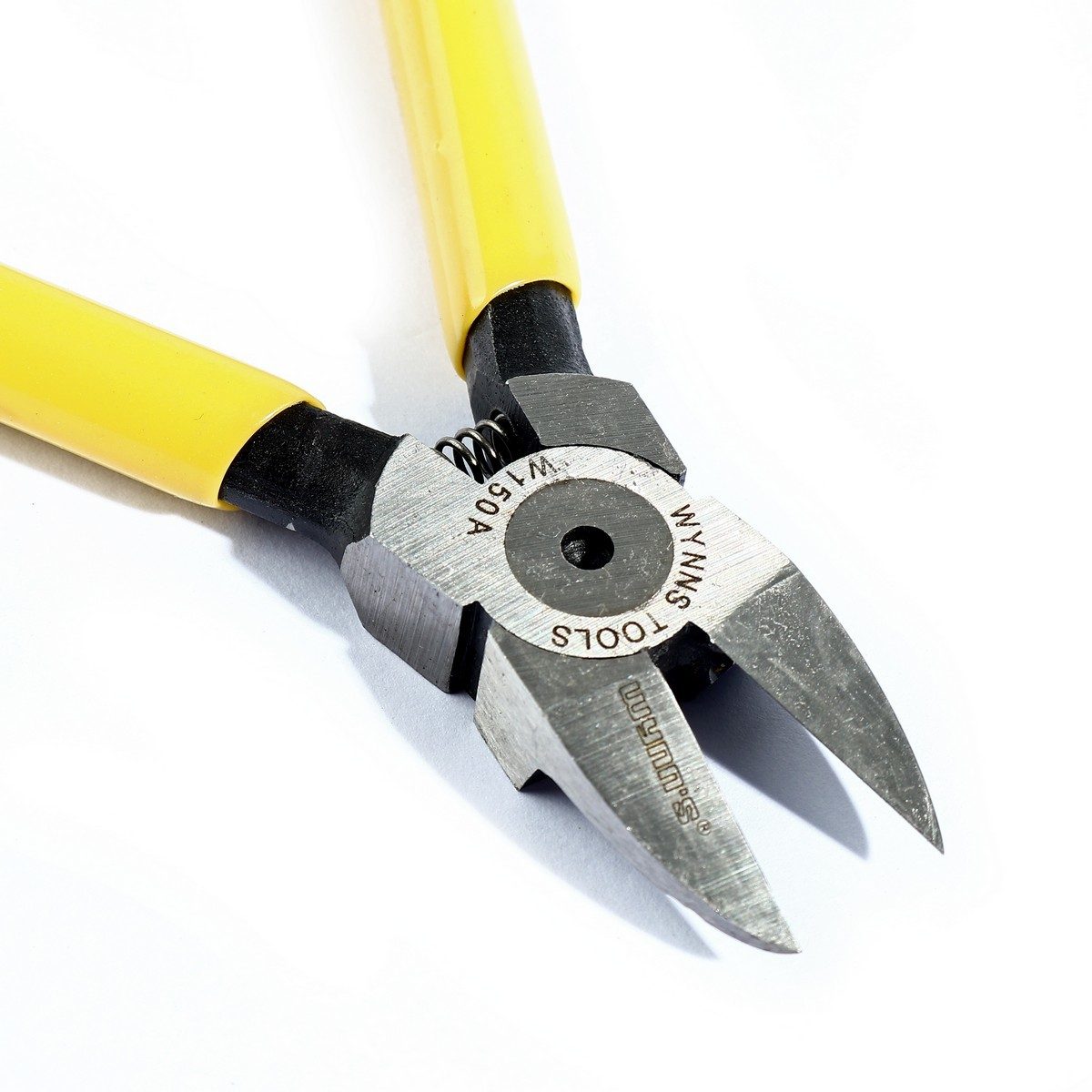 W150A คีมปากแบน มินิด้ามเหลือง 6"